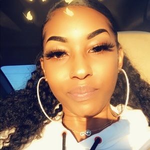 Meet your Posher, Markeeta